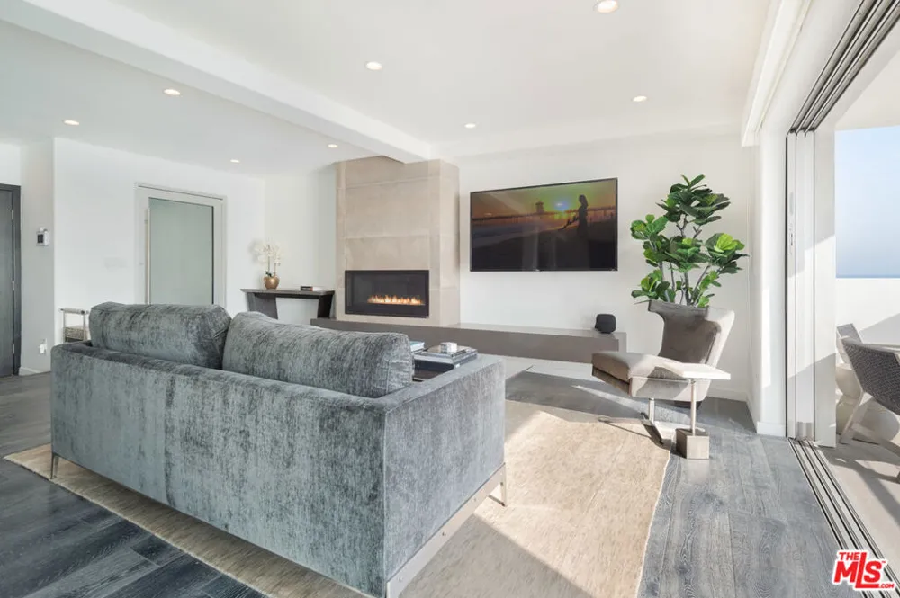 19562 PACIFIC COAST Highway Malibu, CA 90265