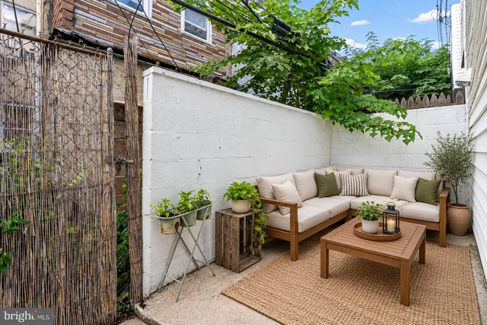 1254 S BONSALL STREET Philadelphia, PA 19146