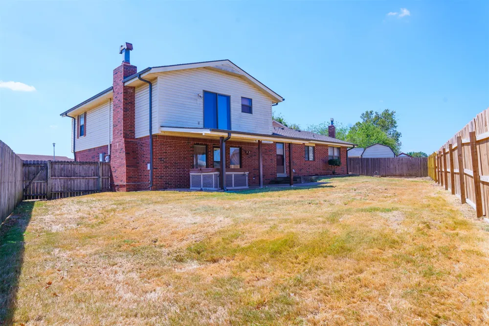 6716 Dover Court Bartlesville, OK 74006