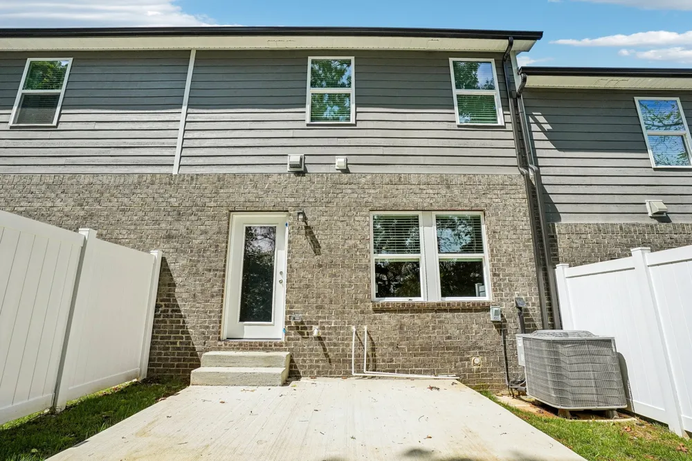 2402 Snohomish St Lebanon, TN 37087