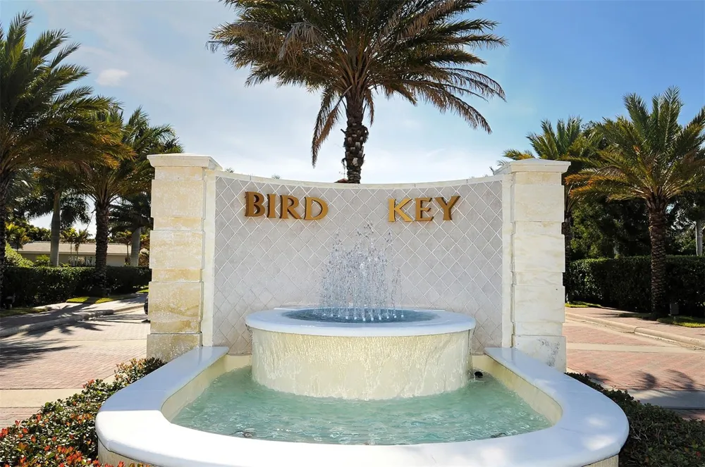 516 SPOONBILL WAY Sarasota, FL 34236