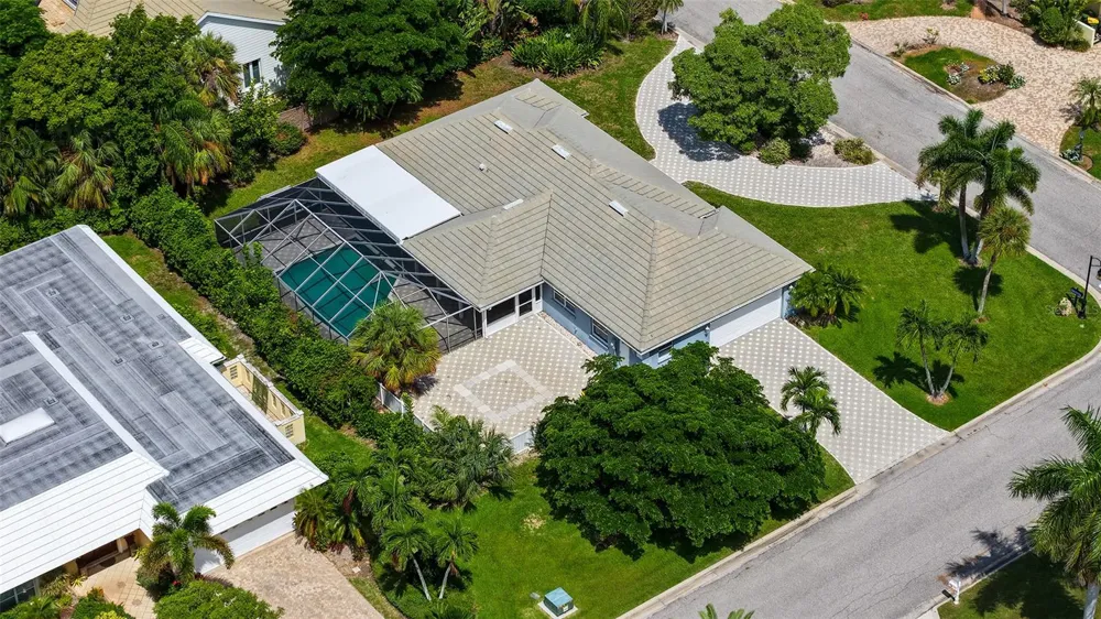 516 SPOONBILL WAY Sarasota, FL 34236