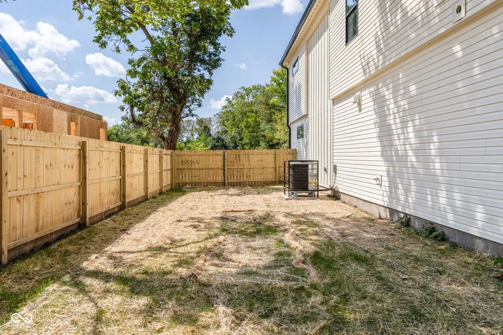 2069 Yandes Indianapolis, IN 46202