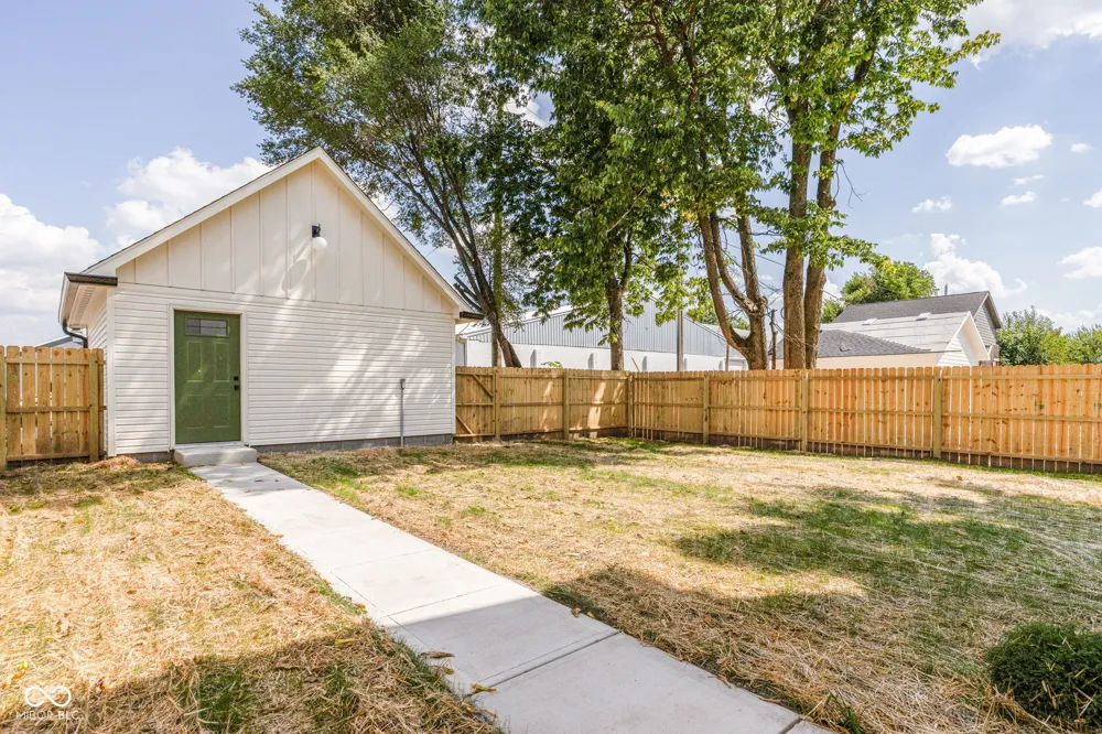2069 Yandes Indianapolis, IN 46202