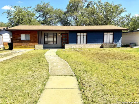 127 CYRIL DR