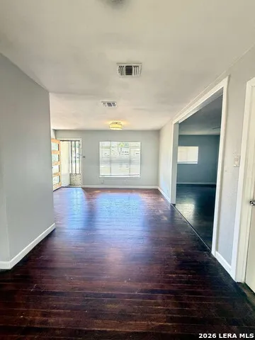 127 CYRIL DR San Antonio, TX 78218