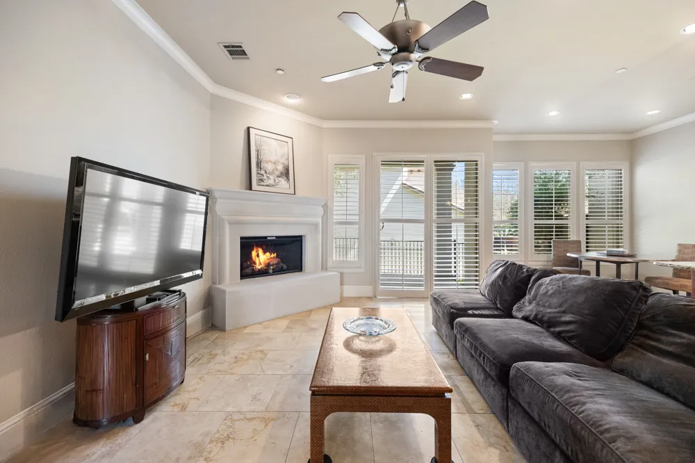 14737 Stanford Court Addison, TX 75254