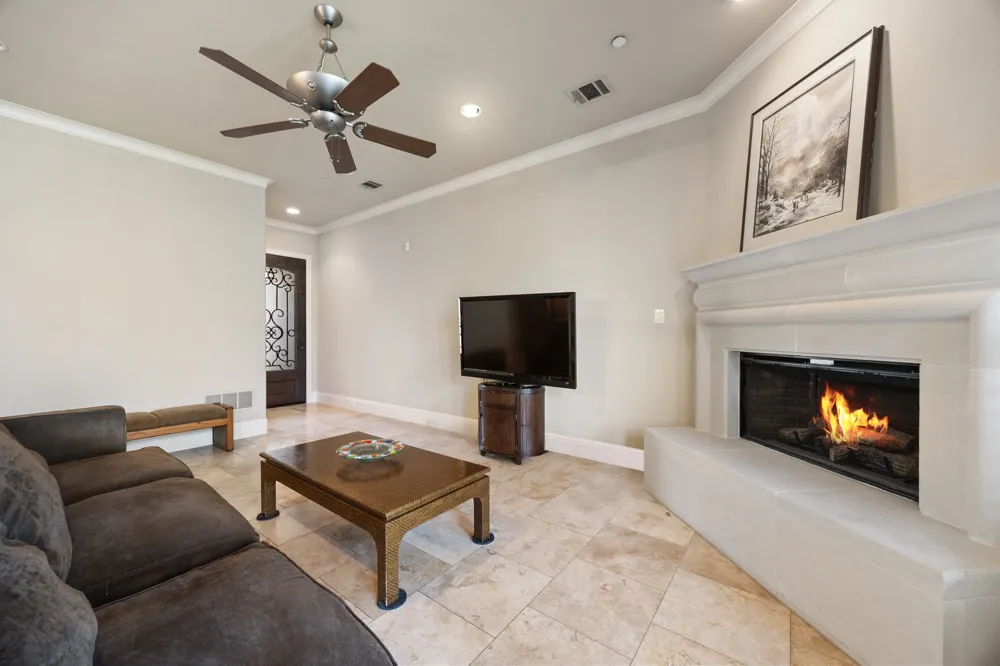 14737 Stanford Court Addison, TX 75254