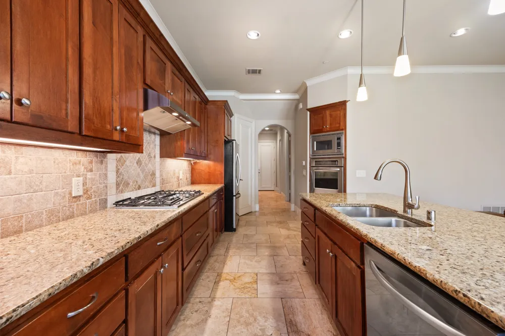 14737 Stanford Court Addison, TX 75254