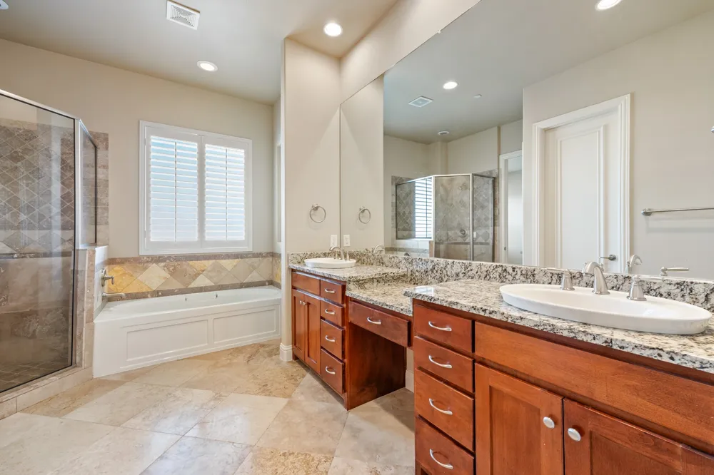 14737 Stanford Court Addison, TX 75254