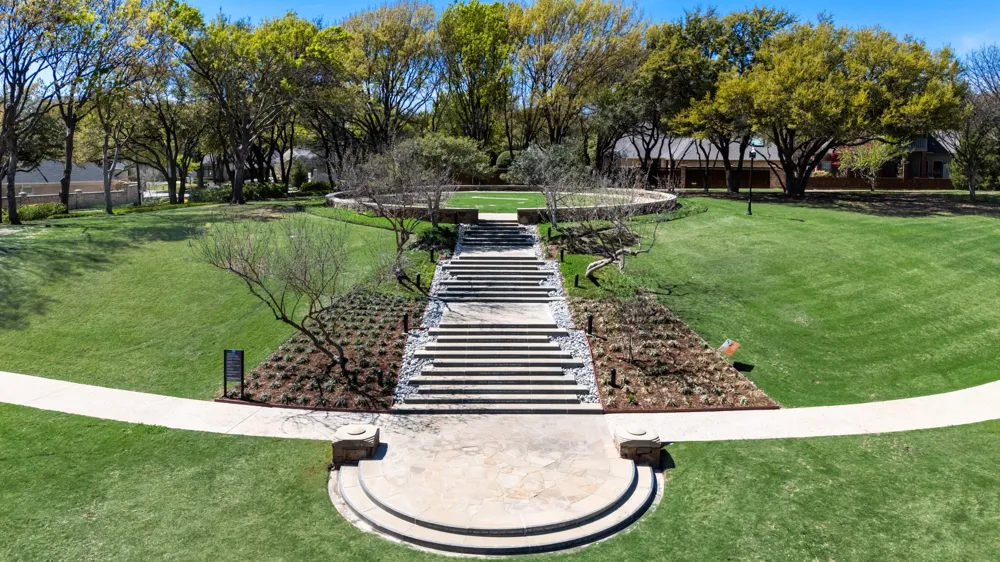 14737 Stanford Court Addison, TX 75254
