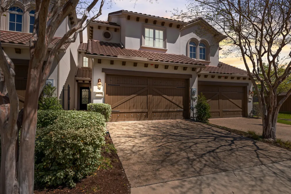 14737 Stanford Court Addison, TX 75254