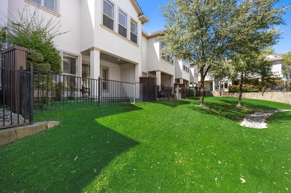 14737 Stanford Court Addison, TX 75254