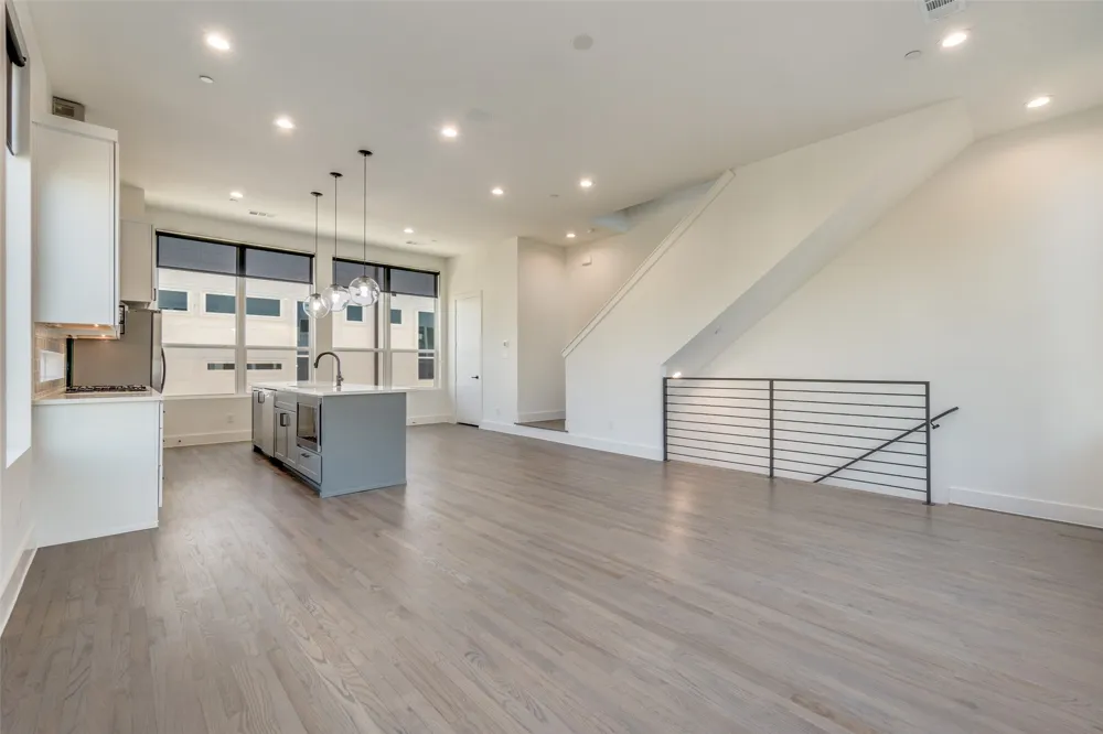 4718 Bryan Street #203 Dallas, TX 75204