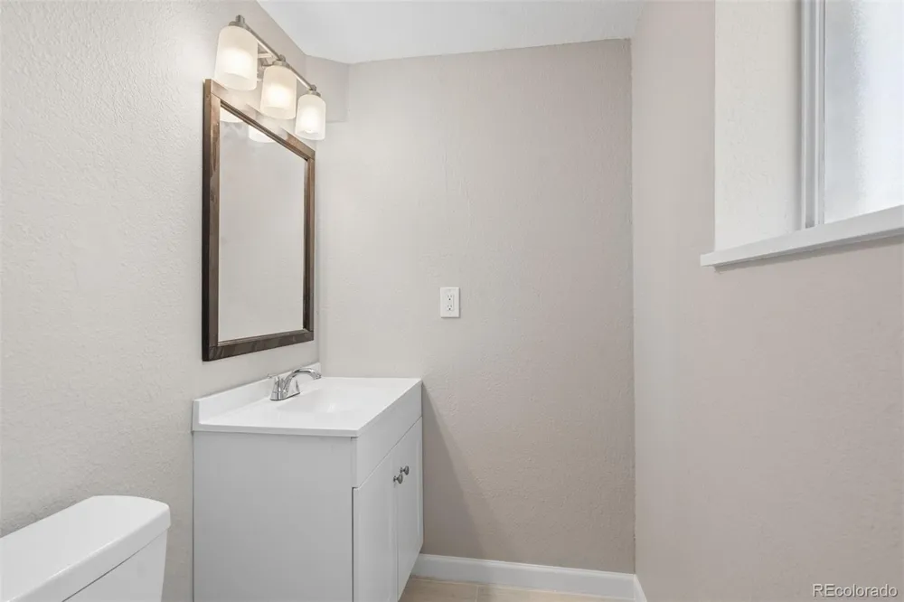 7567 E Fremont Drive Centennial, CO 80112