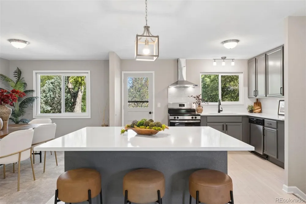 7567 E Fremont Drive Centennial, CO 80112