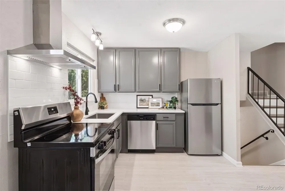 7567 E Fremont Drive Centennial, CO 80112