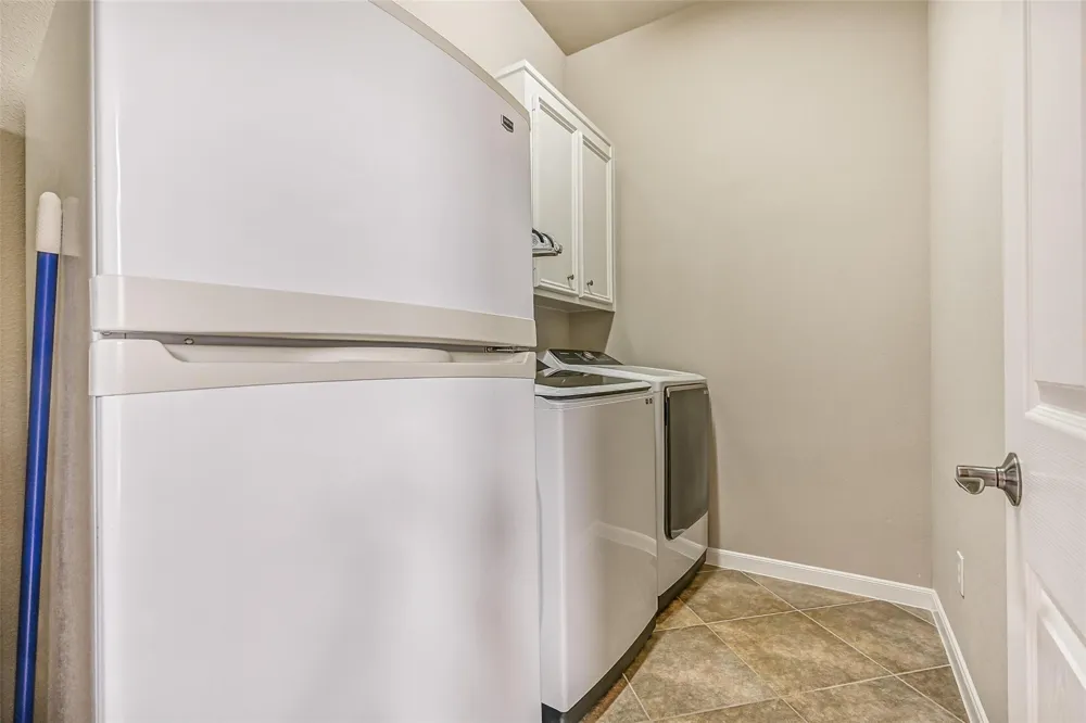 2427 Pioneer Oaks Drive Fresno, TX 77545