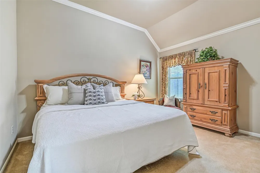 2427 Pioneer Oaks Drive Fresno, TX 77545