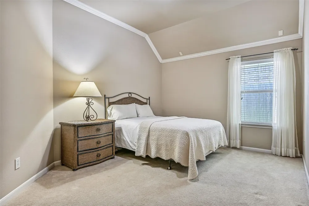 2427 Pioneer Oaks Drive Fresno, TX 77545