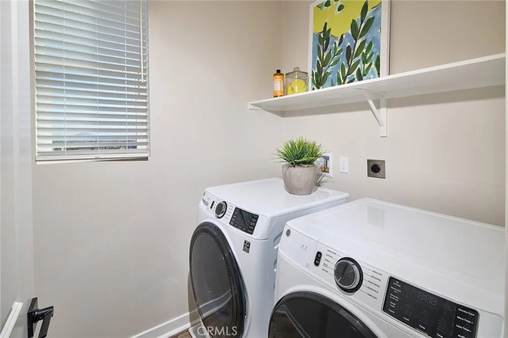 16588 Bottlebrush Lane #2 Fontana, CA 92336