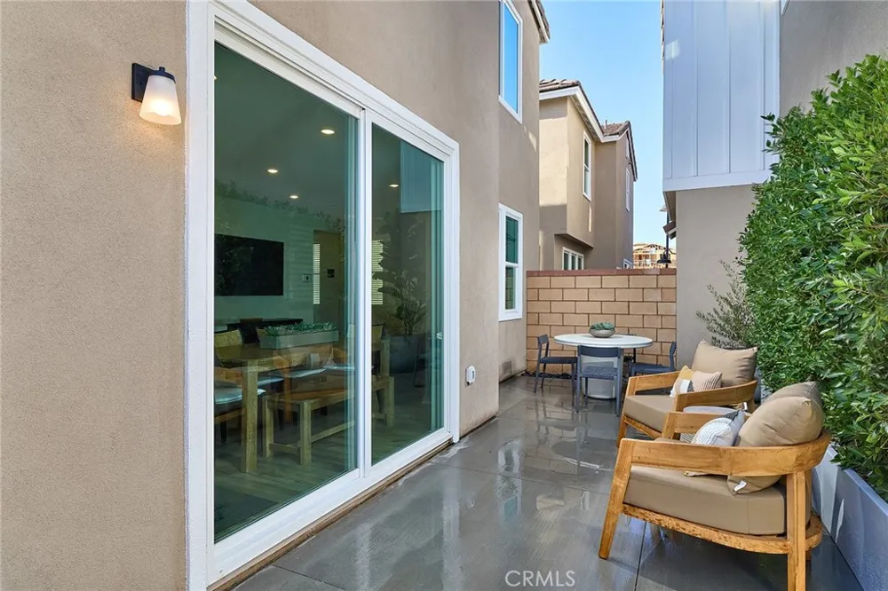 16588 Bottlebrush Lane #2 Fontana, CA 92336