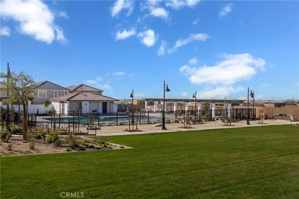 16588 Bottlebrush Lane #2 Fontana, CA 92336