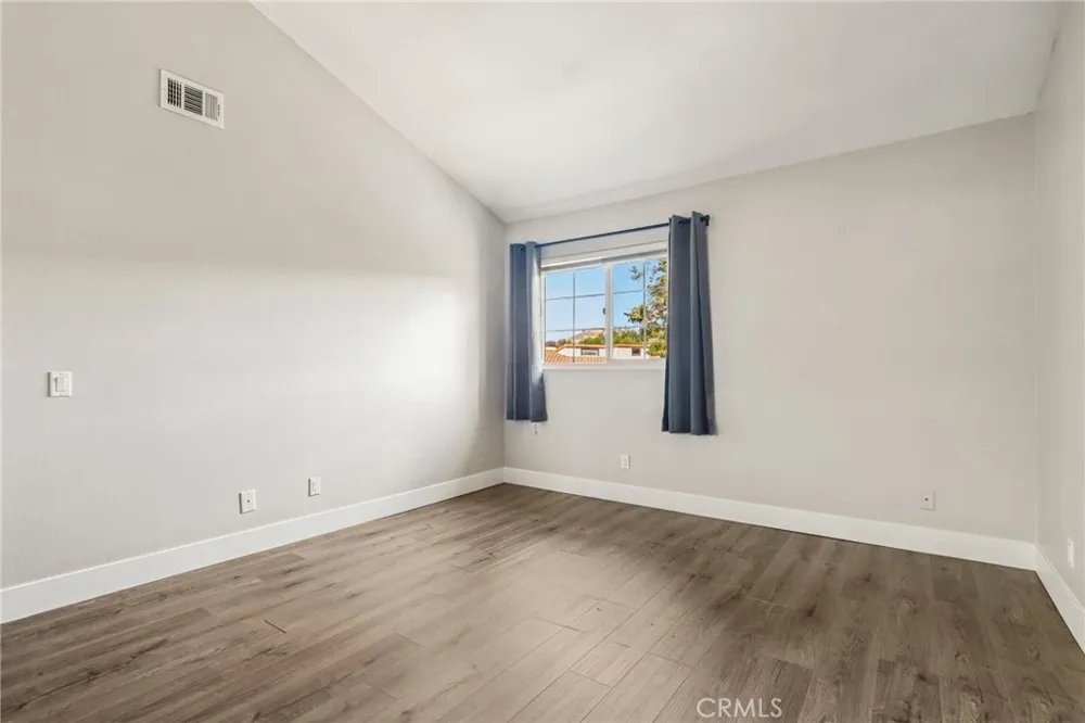 1574 Charterwood Court Thousand Oaks, CA 91362