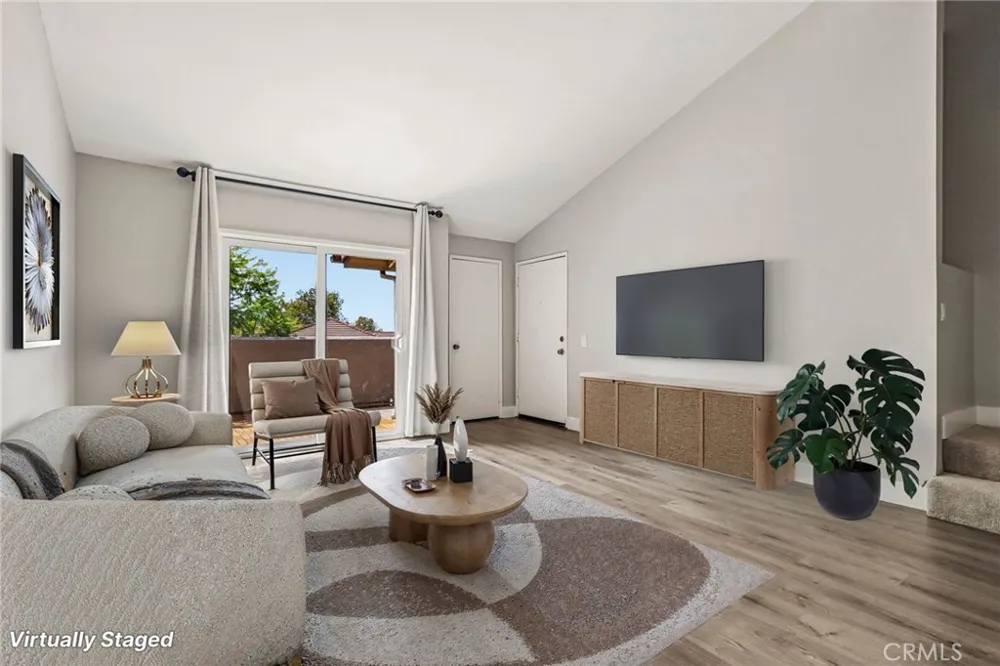 1574 Charterwood Court Thousand Oaks, CA 91362