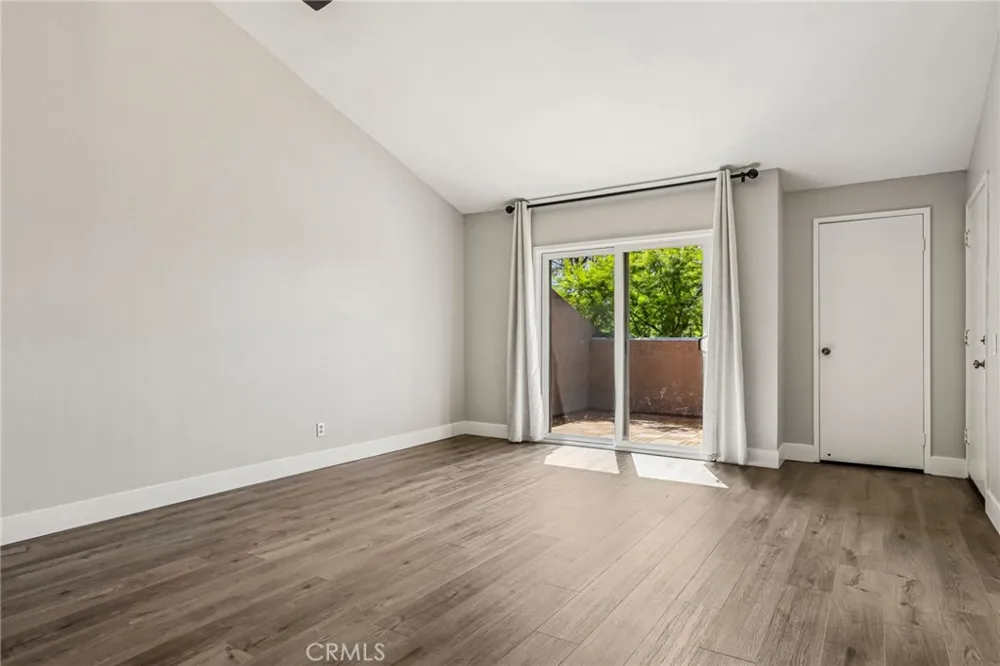 1574 Charterwood Court Thousand Oaks, CA 91362