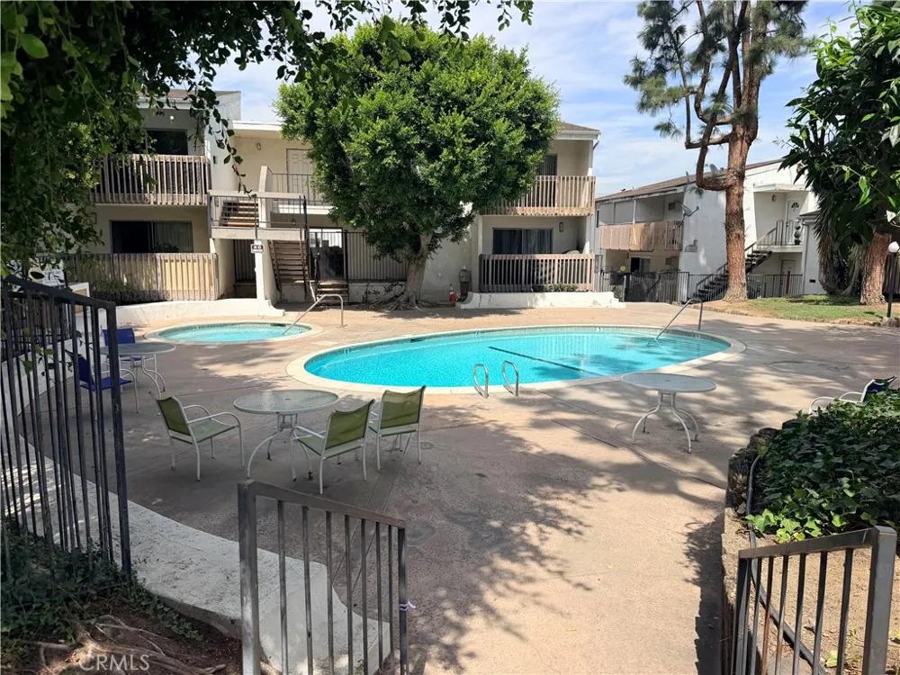 1661 Neil Armstrong #242 Montebello, CA 90640