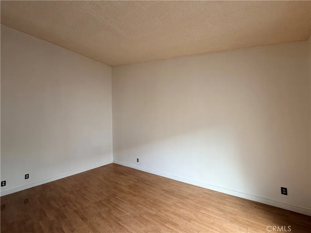 1661 Neil Armstrong #242 Montebello, CA 90640