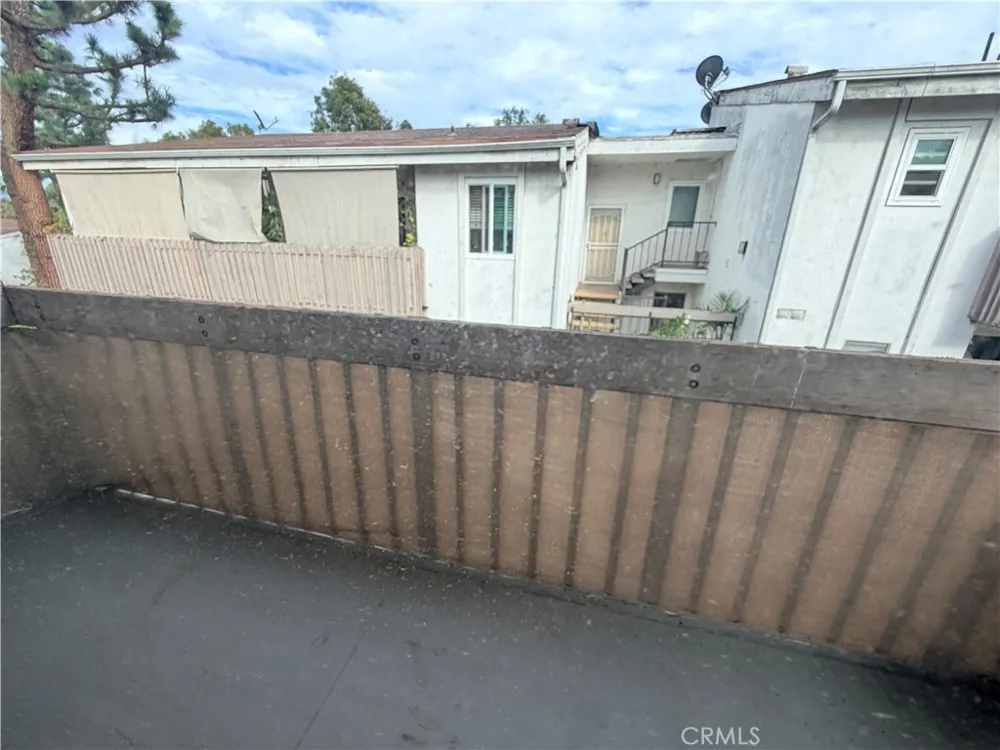 1661 Neil Armstrong #242 Montebello, CA 90640