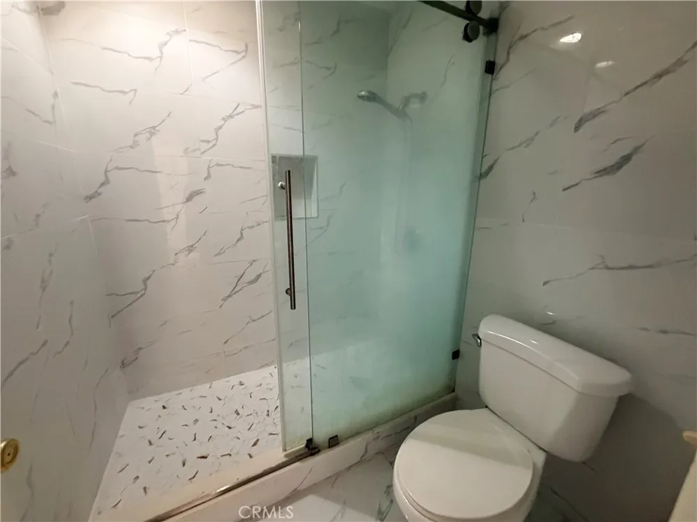 1661 Neil Armstrong #242 Montebello, CA 90640