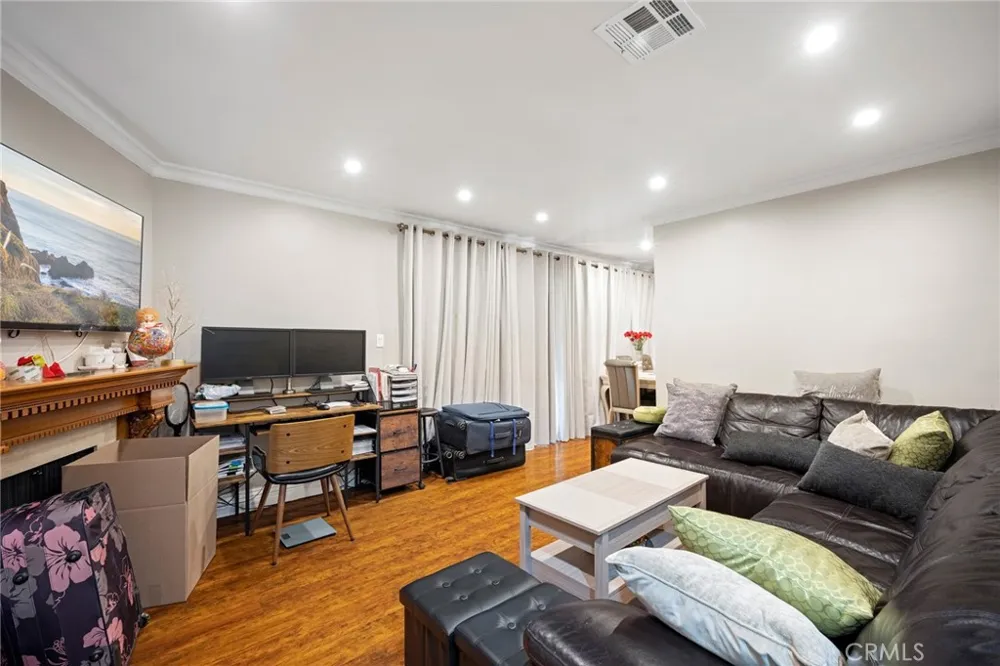 543 W Stocker Street #14 Glendale, CA 91202