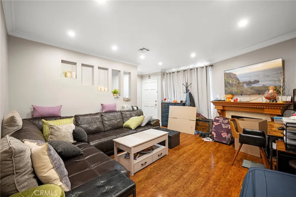 543 W Stocker Street #14 Glendale, CA 91202