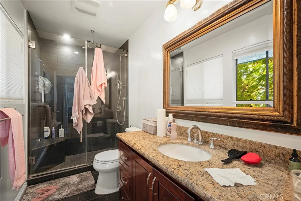 543 W Stocker Street #14 Glendale, CA 91202