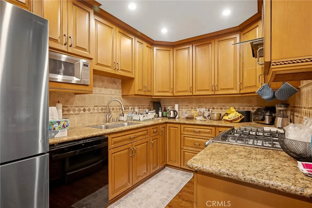 543 W Stocker Street #14 Glendale, CA 91202