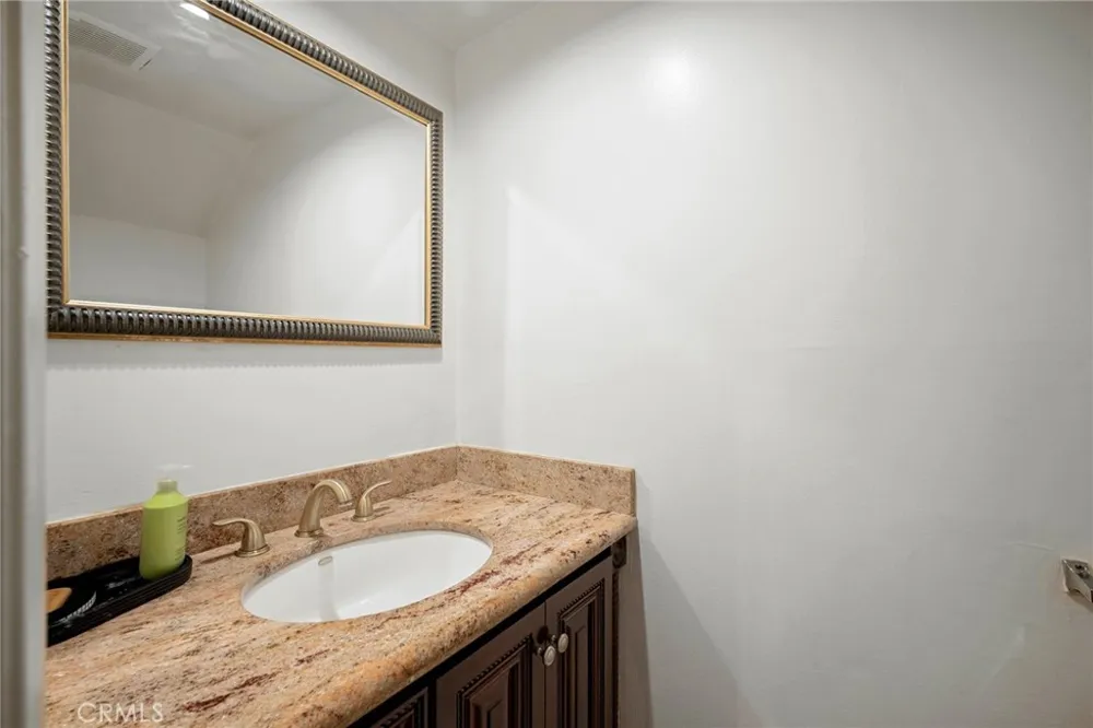 543 W Stocker Street #14 Glendale, CA 91202
