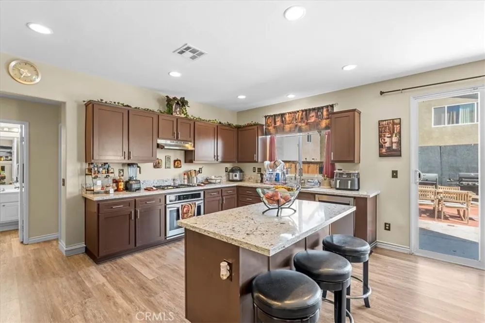 13772 Helena Rd Victorville, CA 92392