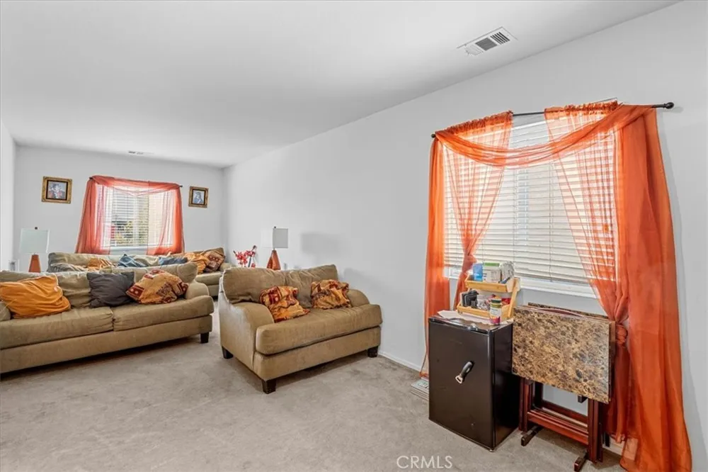 13772 Helena Rd Victorville, CA 92392