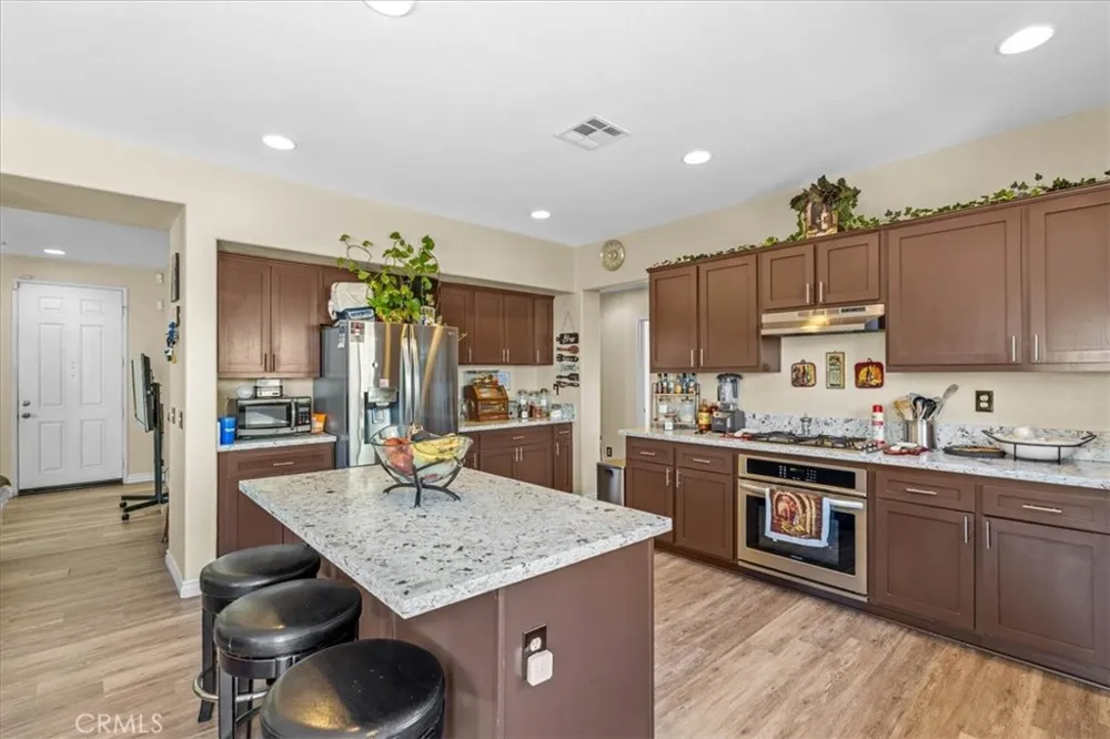 13772 Helena Rd Victorville, CA 92392