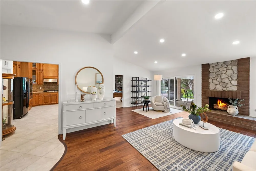 4951 Oak Tree Court Yorba Linda, CA 92886