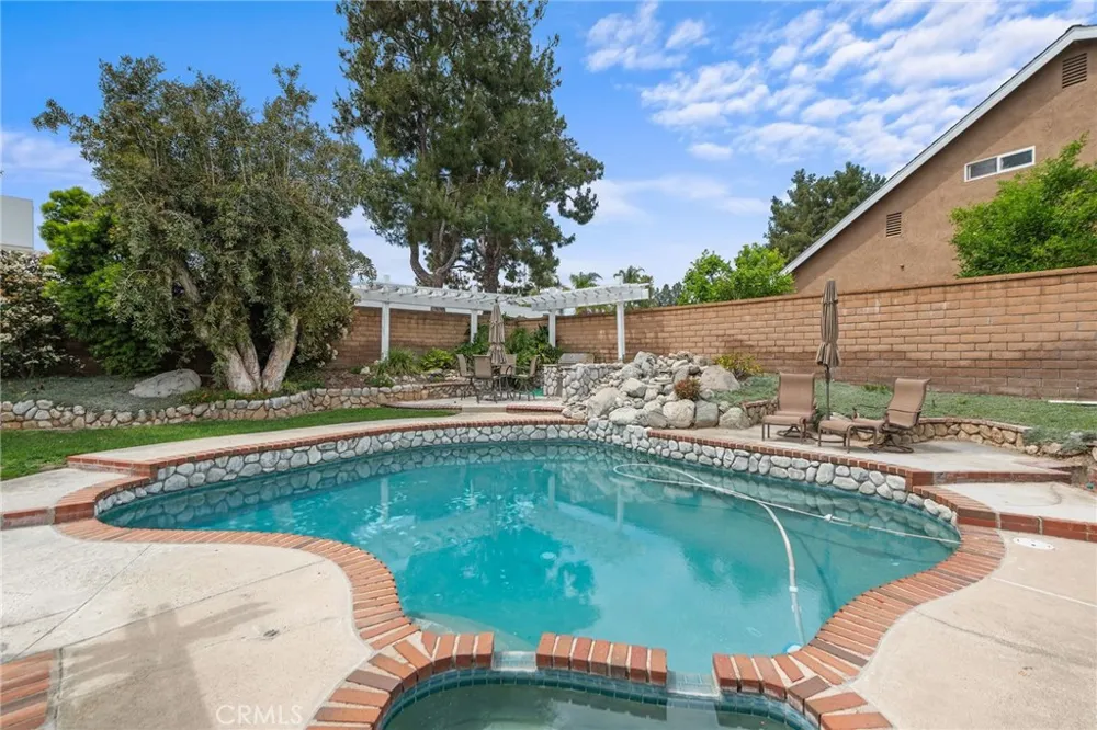 4951 Oak Tree Court Yorba Linda, CA 92886