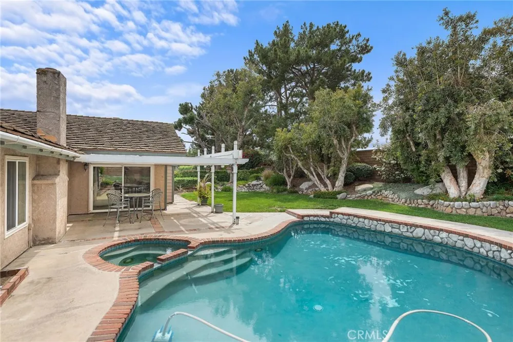 4951 Oak Tree Court Yorba Linda, CA 92886