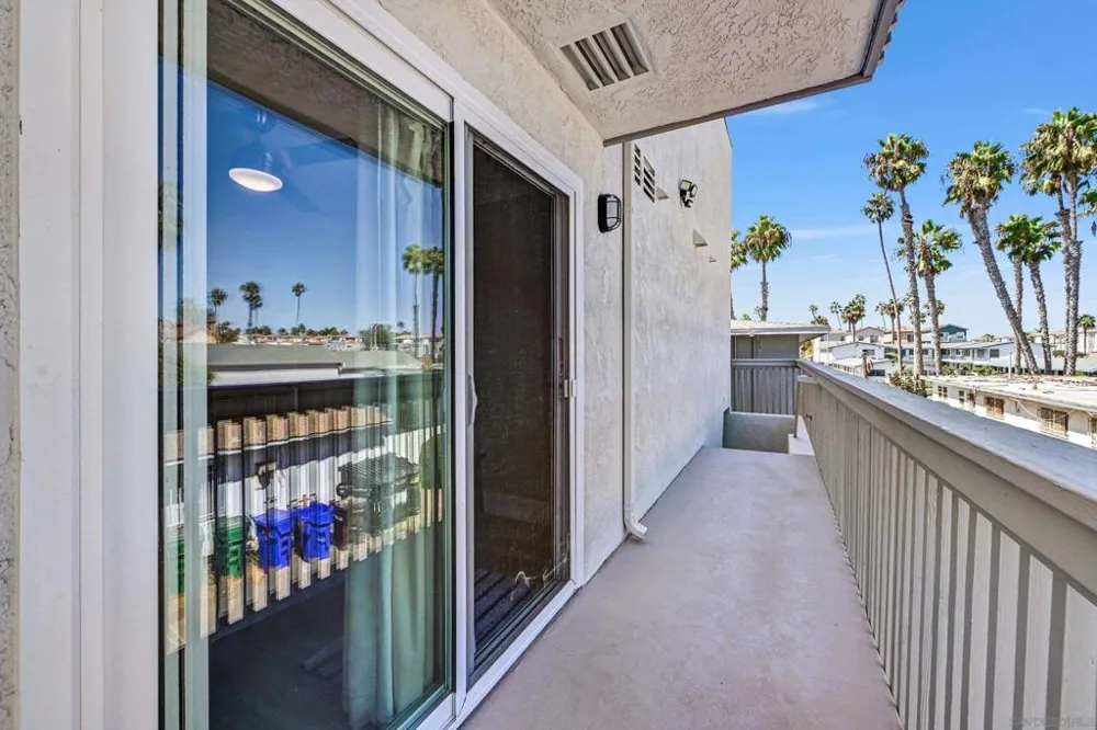 510 Pacific #4 Oceanside, CA 92054