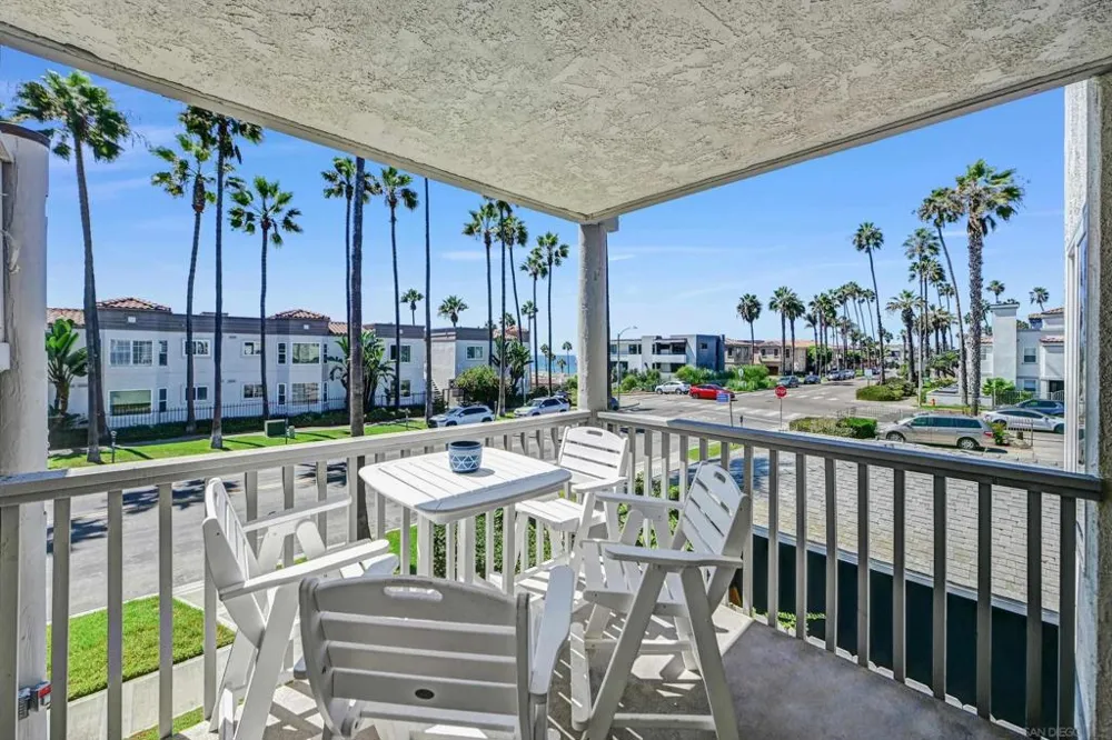 510 Pacific #4 Oceanside, CA 92054