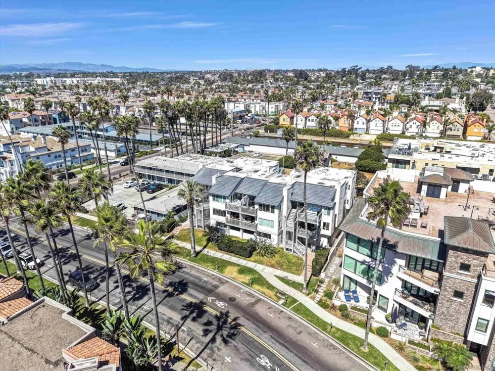 510 Pacific #4 Oceanside, CA 92054