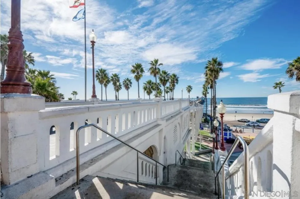 510 Pacific #4 Oceanside, CA 92054