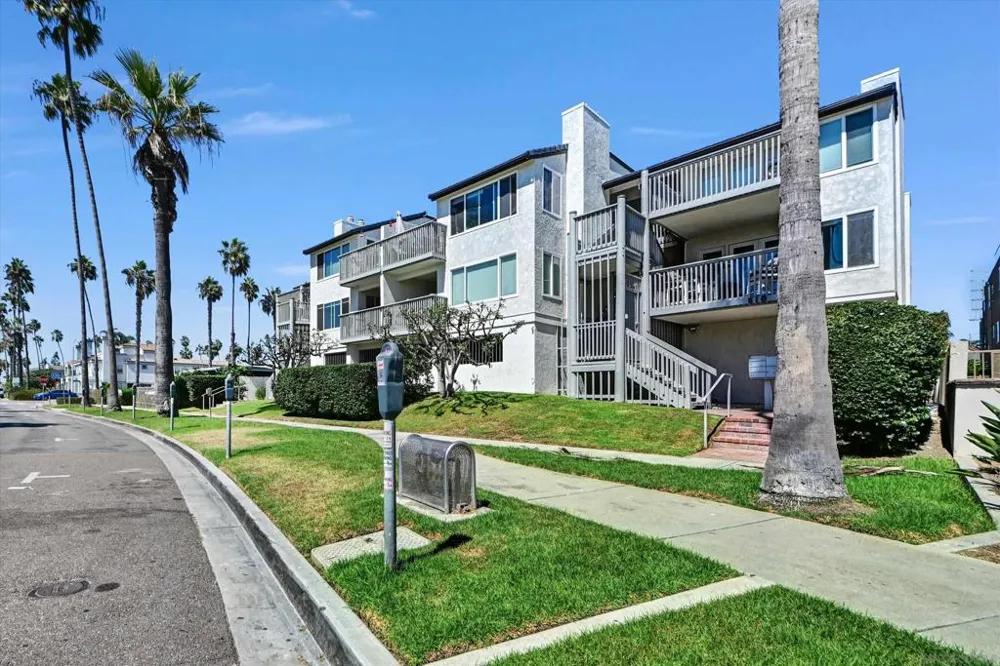 510 Pacific #4 Oceanside, CA 92054